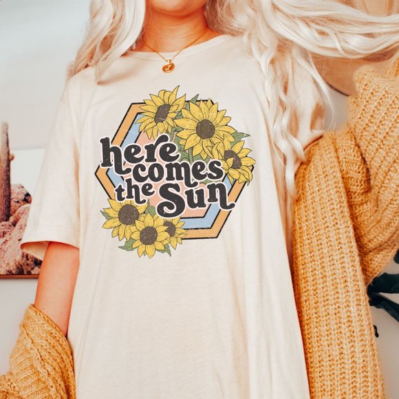 Here Comes The Sun Retro Boho T-shirt - Picture 1 of 5